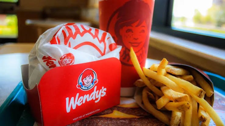 wendy's lunch time